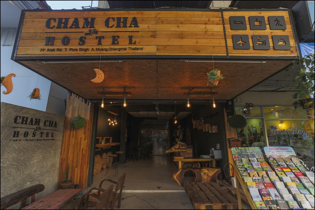 Cham Cha Hostel チエンマイ エクステリア 写真