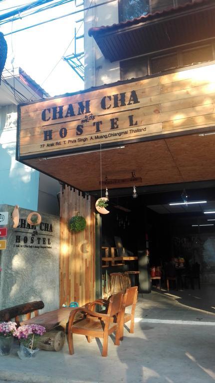 Cham Cha Hostel チエンマイ エクステリア 写真