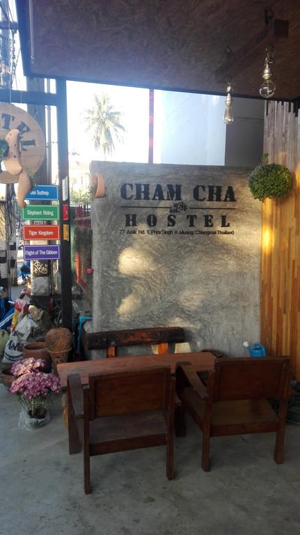 Cham Cha Hostel チエンマイ エクステリア 写真
