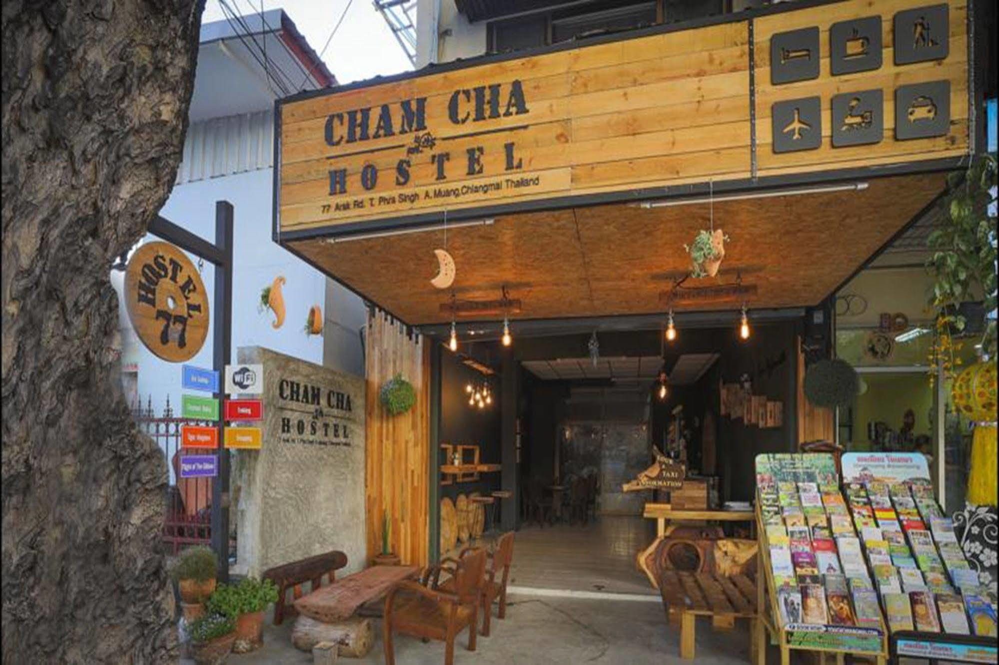 Cham Cha Hostel チエンマイ エクステリア 写真